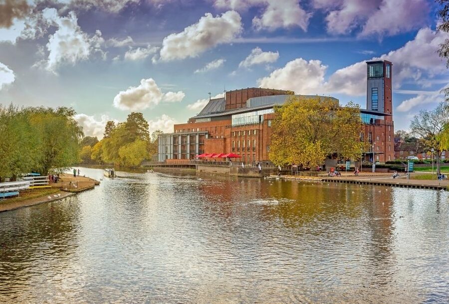 Stratford-Upon-Avon: The Famous Walk Talk Show - Starting at the Royal Shakespeare Theatre