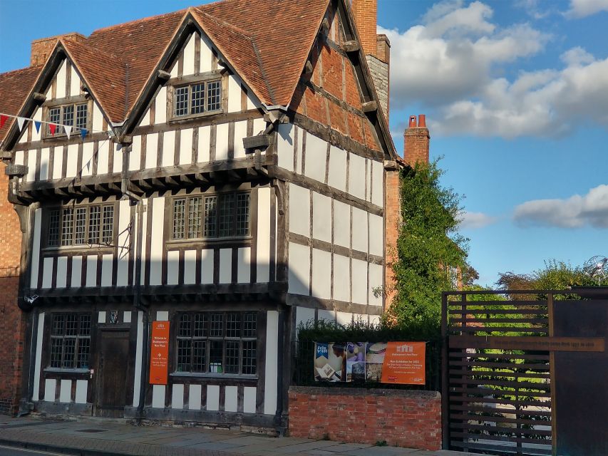 Stratford-Upon-Avon: The Famous Walk Talk Show - Market Cross and the town’s working centre