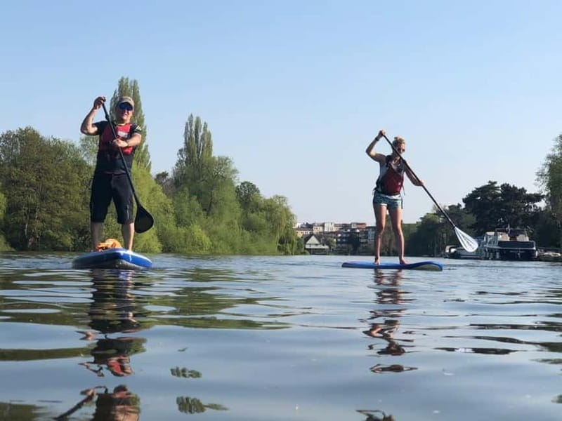 Teddington: Paddleboard Experience on the Thames - The first 15 to 20 minutes: safety before standing