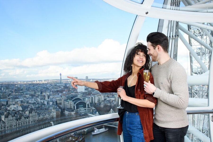The London Eye Champagne Experience - Boarding the shared capsule