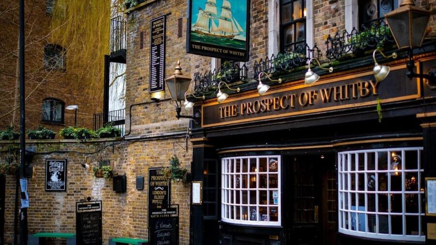 The London Historic Pubs Tour - What Four Half-Pints Really Mean