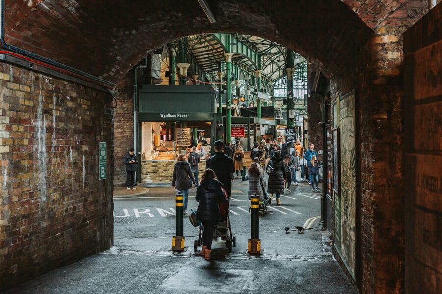 The most complete and exclusive Harry Potter tour in London - Starting at King’s Cross and Platform 9 3/4