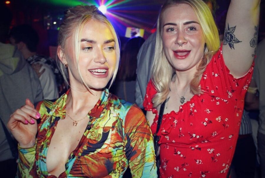 The Original Shoreditch Pub Crawl London - Dress code, ID, and other practical points