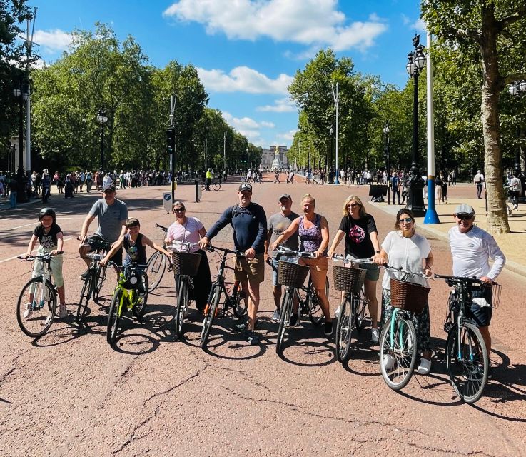 The Royal Express, 2.5 hour tour - Returning through St. James’s Park and Green Park
