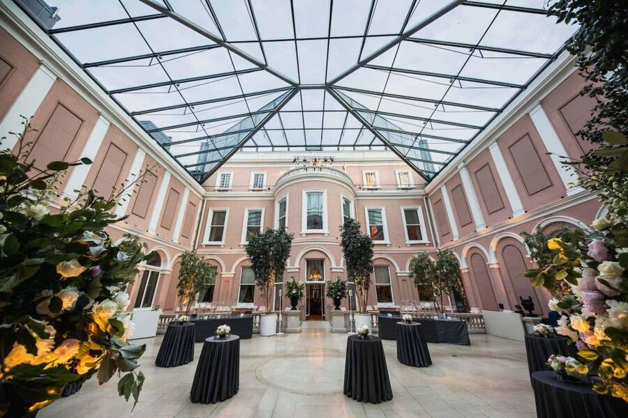 The Wallace Collection London: Private Guided Tour - 3 hour - Why The Wallace Collection feels different