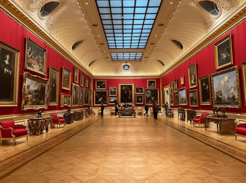 The Wallace Collection London: Private Guided Tour - 3 hour - The antique arms and armour collection