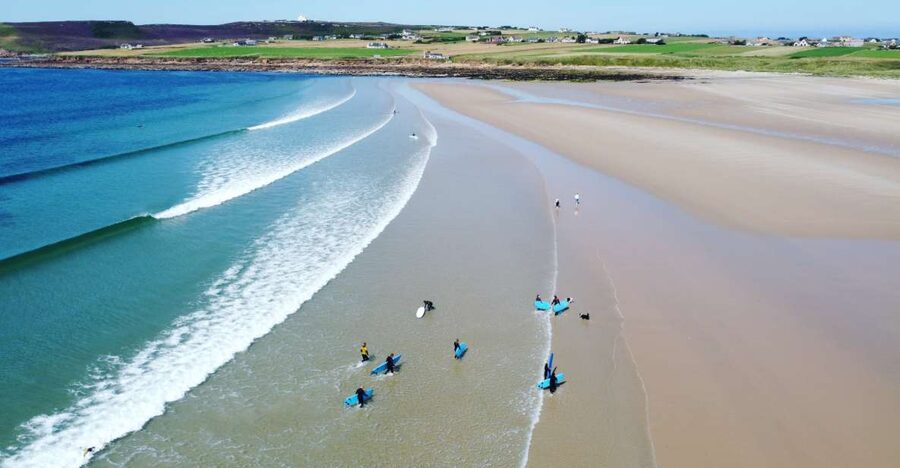 Thurso: Dunnet Beach Beginner Surf Lesson - From the dunes into the North Coast sea