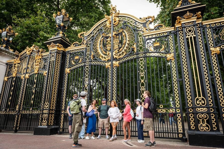 Top London Sights Tour - Christmas Day Special! - Christmas Day planning needs extra care