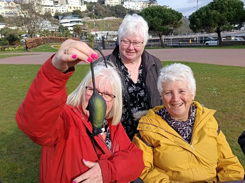 Torquay: The Fawlty Tours Experience - Guided Walk - Re-enactments, singing, and photo opportunities