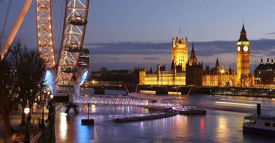 Tour of London and Christmas Day Lunch Cruise - Who will enjoy this Christmas Day plan