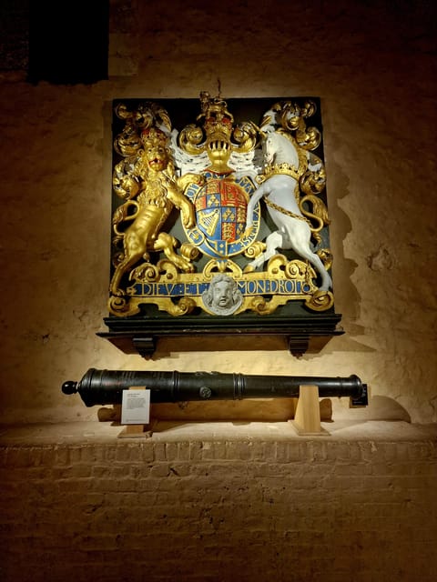 Tower of London Crown Jewels and English Royal History Tour - Why the Crown Jewels are only half the story