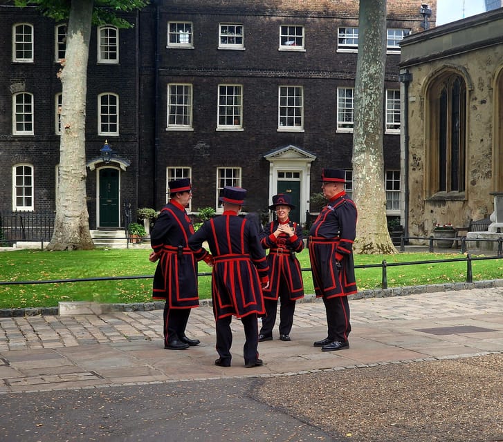 Tower of London Crown Jewels and English Royal History Tour - The White Tower and the Line of Kings