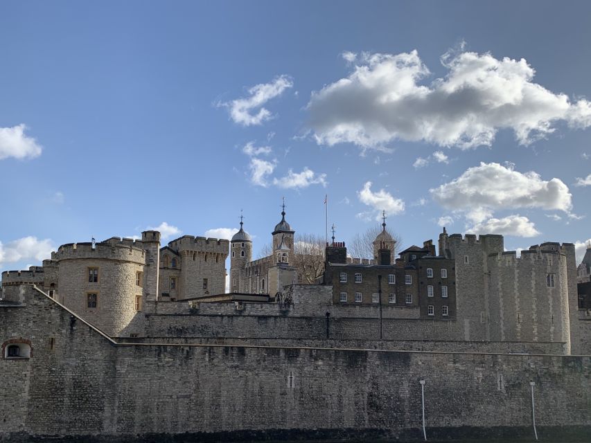 Tower of London Kid-Friendly Private Tour - The White Tower: the castle at the center