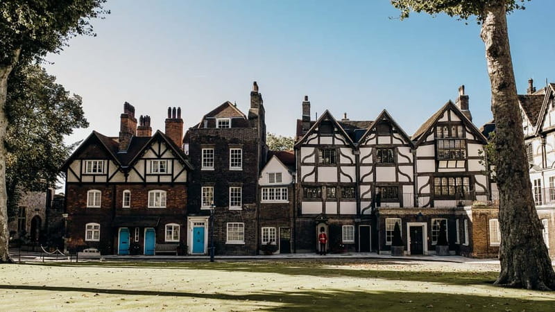 Tower of London Tour with Crown Jewels, plus River Cruise - Who should book this Tower tour?