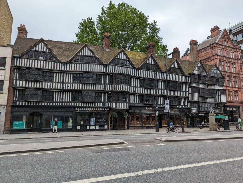 Turmoil, Templars, Oliver Twist: London's Squalor & Splendor - Holy Sepulchre Church and stories of punishment