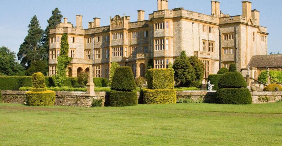 Undiscovered Cotswolds Private Driving Tour - Great Tew begins the day quietly