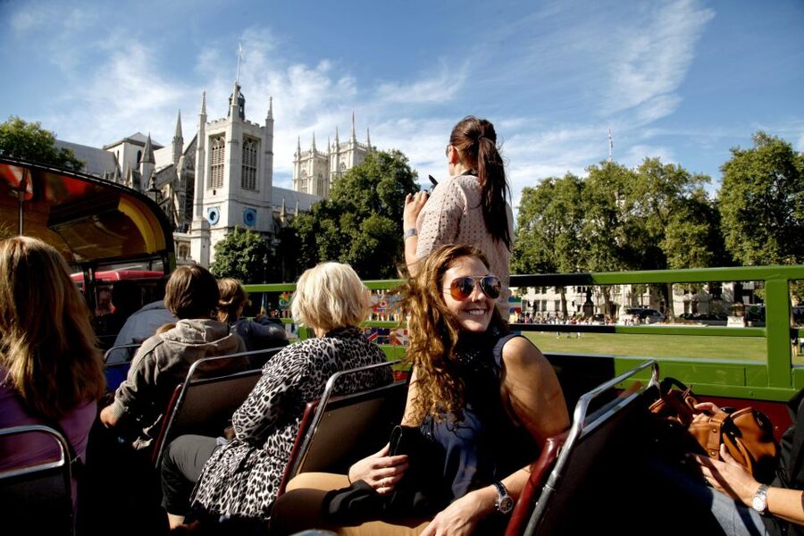 Vintage Double Decker Bus Tour & Thames River Cruise - Why this tour works as a first look at London