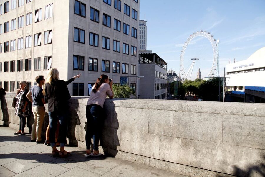 Vintage Double Decker Bus Tour & Thames River Cruise - A short Thames cruise with changing views