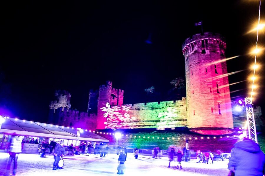 Warwick: Entry Ticket for Warwick Castle - Watch the War of the Roses in the castle grounds