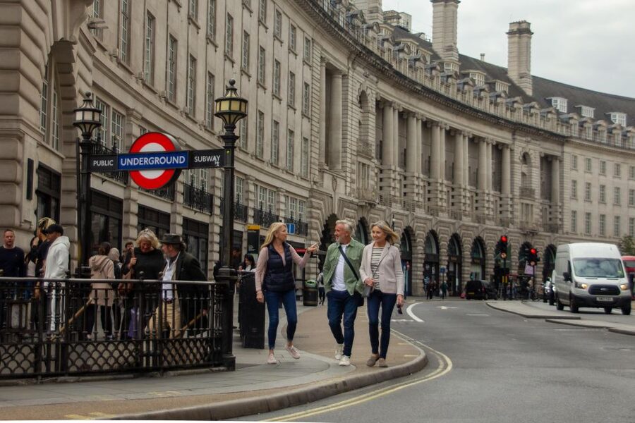 Westminster to Tower Bridge Customized Tour with a Local - Crossing the Millennium Bridge