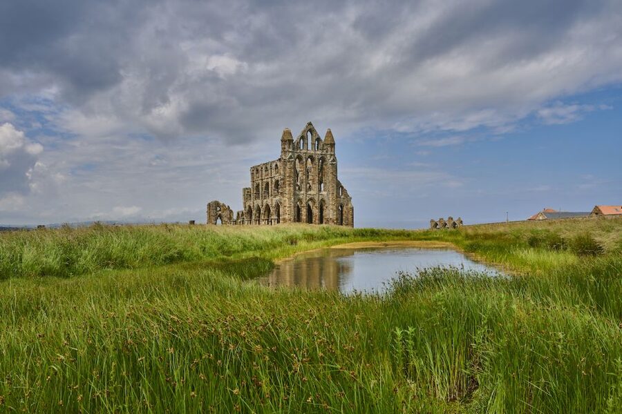 Whitby: Whitby Abbey Ticket - Open grounds, seats, and time to pause