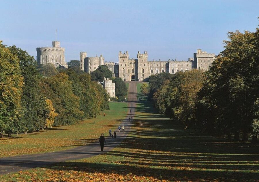 Windsor: Golden Tours Open Top Hop-on Hop-off Bus Tour - A useful first look at Windsor from the top deck