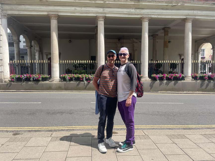 Windsor: Private Town-Walking Tour - King George III and his horse