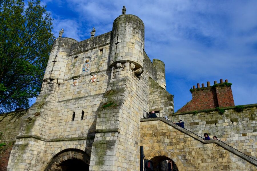 York: City Highlights Small Group Walking Tour - Snickelways: York’s medieval lanes with Viking roots