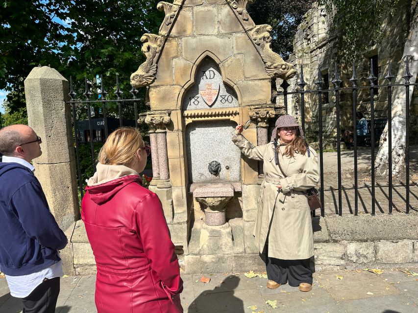 York: Historical Gems Tour & A Taste of York Chocolate - Museum Gardens, Exhibition Square, and Bootham Bar