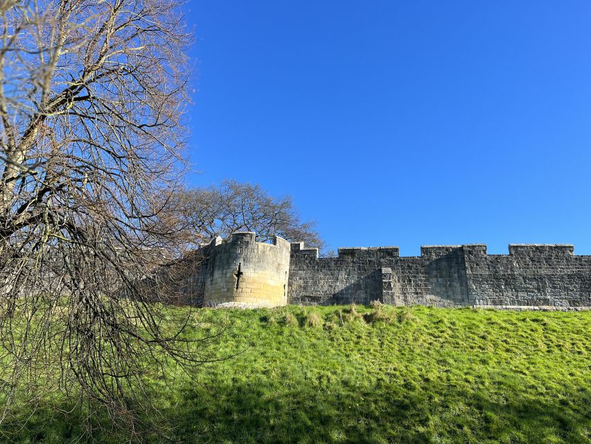 York: J&M’s City Sightseeing and History Walking Tour - Why this is more than a standard sightseeing walk