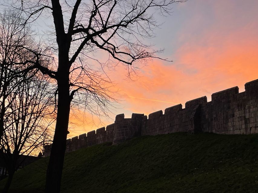 York: J&M’s City Sightseeing and History Walking Tour - Merchant Adventurers’ Hall and the people behind York’s wealth