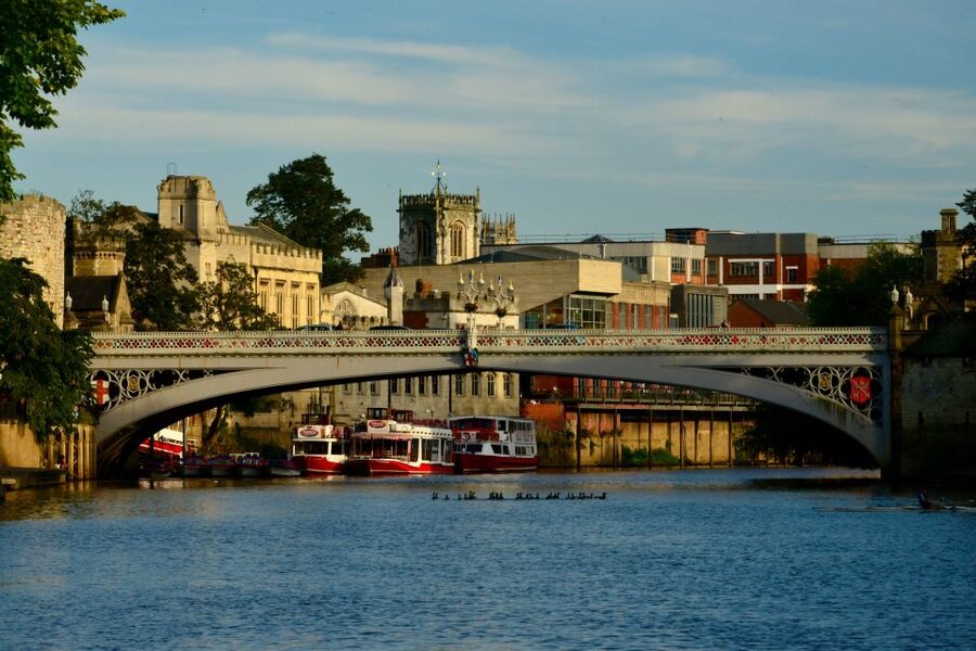 York: Private Guided Walking Tour - A guide-led story, not a date-heavy lecture