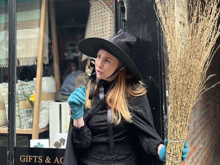 York: Witches and History Old Town Walking Tour - York Minster and the stories behind the grand view